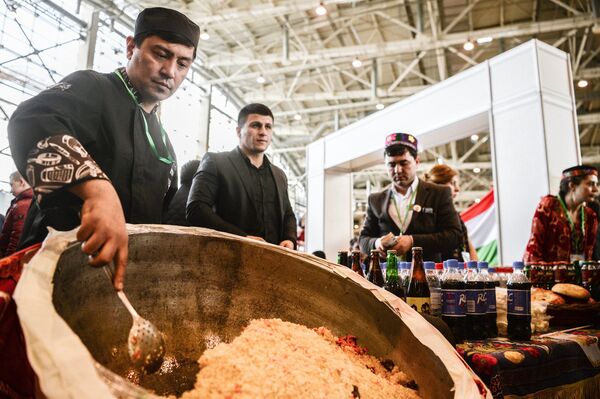 Московский общегородской праздник Навруз - Sputnik Таджикистан