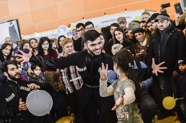 Московский общегородской праздник Навруз - Sputnik Таджикистан