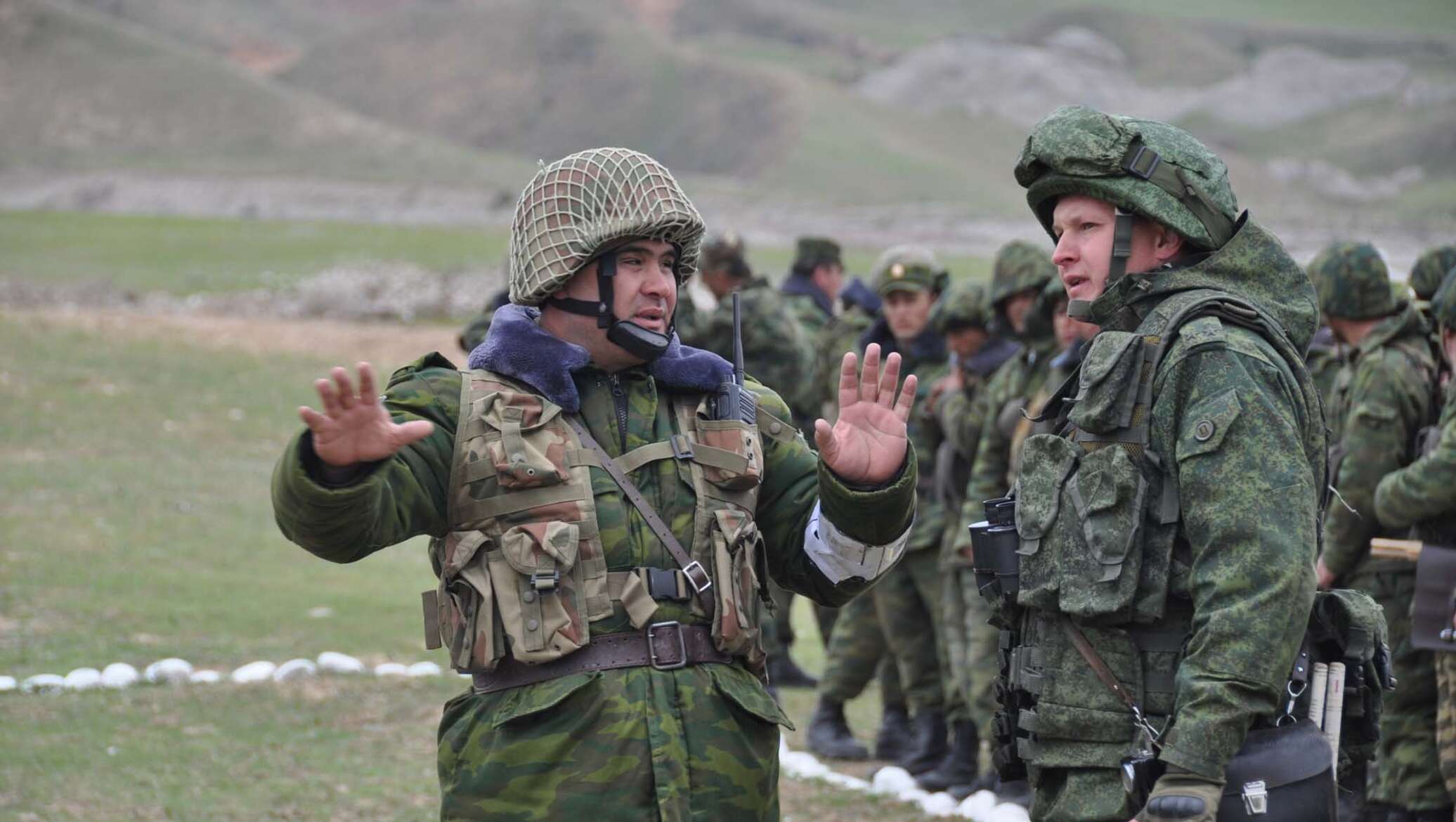 Про российских военных. Военные учения. Военные Таджикистана. Солдаты Таджикистана. Российские военные в Таджикистане.