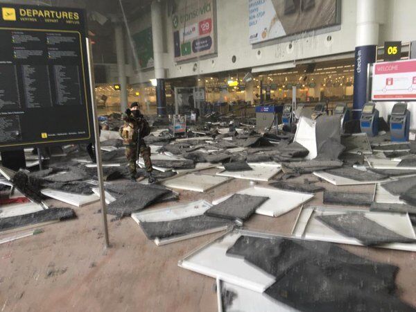 На месте взрыва в бельгийском аэропорту - Sputnik Таджикистан