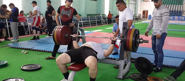 Турнир по пауэрлифтингу в Душанбе Турнир по пауэрлифтингу в Душанбе - Sputnik Таджикистан