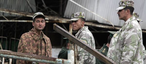 Узбекские пограничники. Архивное фото - Sputnik Таджикистан