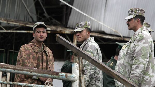 Узбекские пограничники, архивное фото - Sputnik Таджикистан