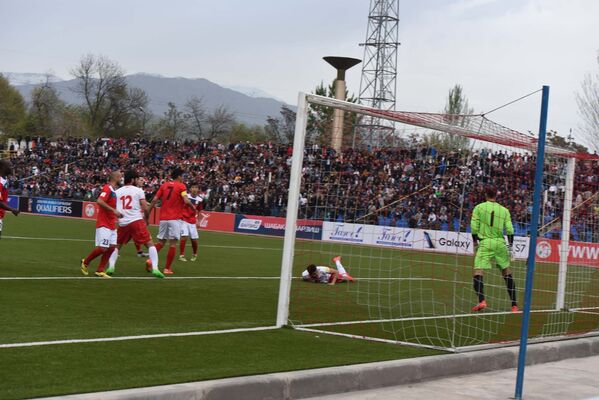 Футбольная баталия Таджикистан - Кыргызстан - Sputnik Таджикистан
