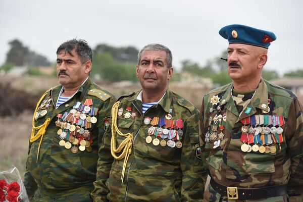 Воины-интернационалисты пришли почтить память погибших пограничников - Sputnik Таджикистан