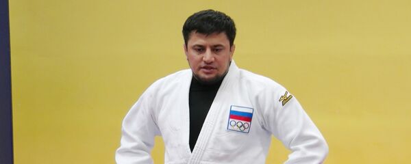 Дар тамринҳо, макатаби Расул Боқиев, акс аз бойгонӣ Дар тамринҳо, макатаби Расул Боқиев, акс аз бойгонӣ - Sputnik Тоҷикистон