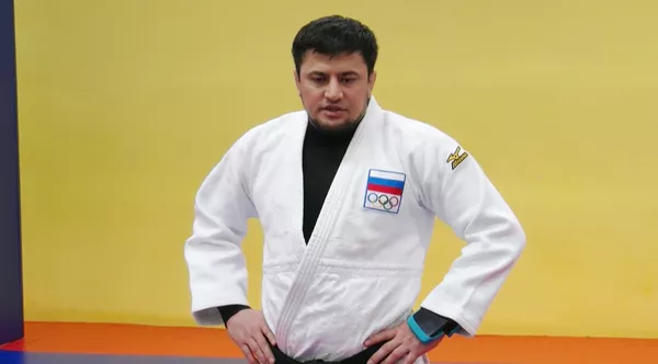 Пирӯзии Расул Боқиев ва таъсиси Сангтӯда - 1: рухдодҳои рӯзи 16 феврал Пирӯзии Расул Боқиев ва таъсиси Сангтӯда - 1: рухдодҳои рӯзи 16 феврал - Sputnik Тоҷикистон