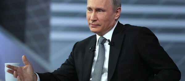 Прямая линия с президентом РФ В. Путиным Прямая линия с президентом РФ В. Путиным - Sputnik Таджикистан