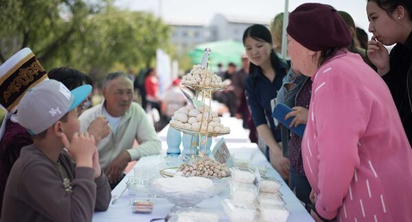 Фестиваль курута в Бишкеке - Sputnik Таджикистан