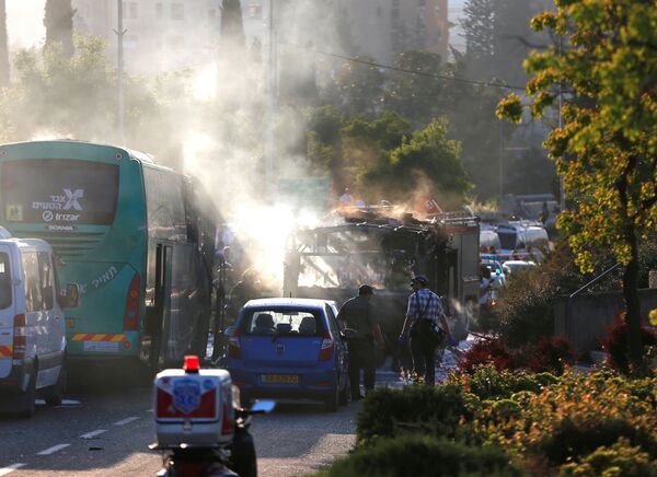 Взрыв автобуса в Иерусалиме - Sputnik Таджикистан