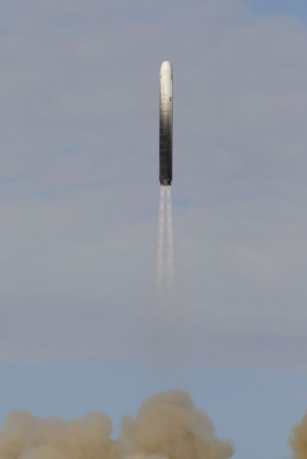 Запуск баллистической ракеты РС-18, архивное фото - Sputnik Таджикистан