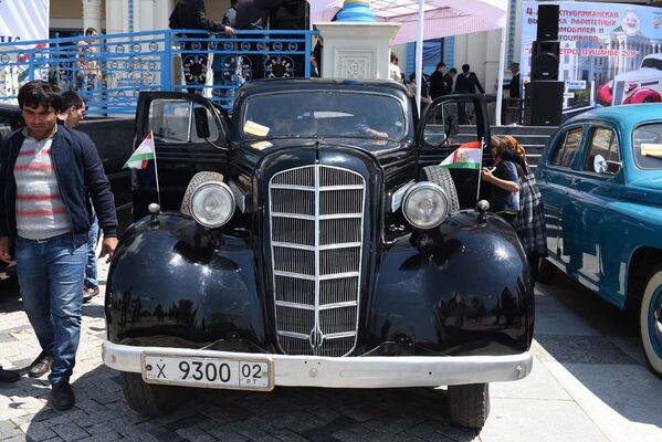 Выставка раритетных автомобилей Авто Ретро - 2016 в Душанбе - Sputnik Таджикистан
