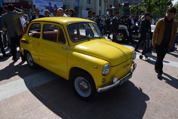 Выставка раритетных автомобилей “Авто Ретро - 2016” в Душанбе Выставка раритетных автомобилей “Авто Ретро - 2016” в Душанбе - Sputnik Тоҷикистон