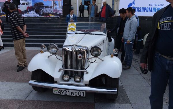 Выставка раритетных автомобилей “Авто Ретро - 2016” в Душанбе - Sputnik Таджикистан