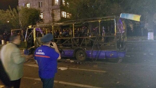 Взрыв автобуса в Ереване - Sputnik Таджикистан