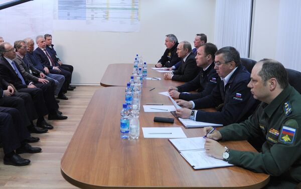 Президент РФ В. Путин провел заседание Госкомиссии по старту РН Союз-2.1а - Sputnik Таджикистан