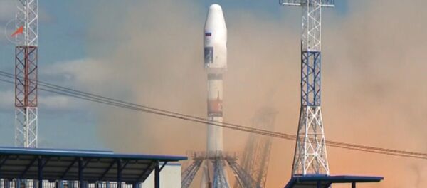 Кадры первого запуска ракеты со спутниками с космодрома Восточный - Sputnik Тоҷикистон