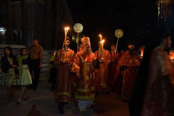 Пасха в Свято-Никольском Соборе в Душанбе - Sputnik Таджикистан