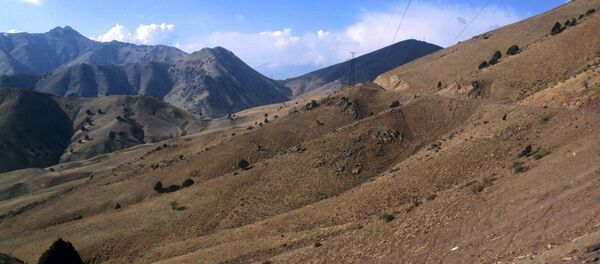 Перевал Камчик в Узбекистане, архивное фото Перевал Камчик в Узбекистане, архивное фото - Sputnik Таджикистан