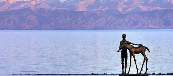 Озеро Иссык-Куль Озеро Иссык-Куль - Sputnik Таджикистан