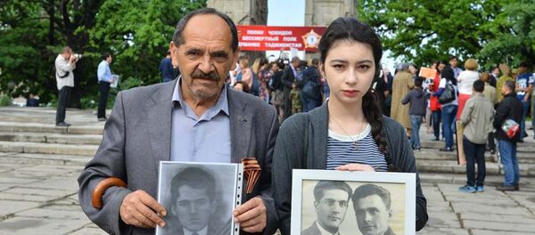 Бессмертный полк прошел в Душанбе, архивное фото - Sputnik Таджикистан