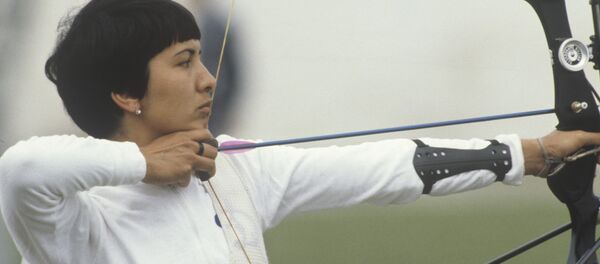 Член сборной команды СССР по стрельбе из лука Зебиниссо Рустамова - Sputnik Таджикистан