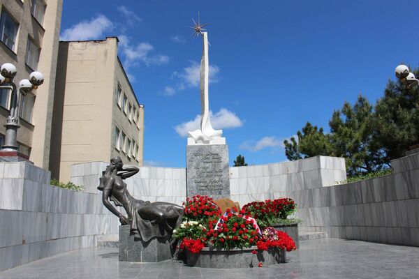 В Крыму открыли первую очередь мемориала жертвам депортации - Sputnik Таджикистан