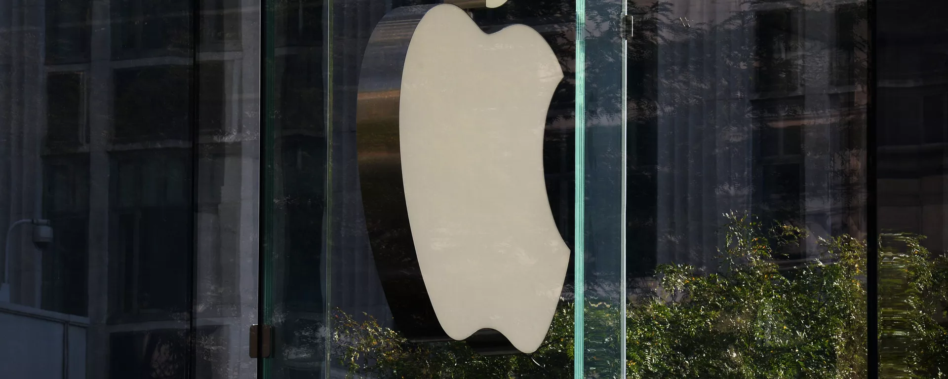 Продажа смартфонов iPhone 6s и iPhone 6s Plus - Sputnik Тоҷикистон, 1920, 23.07.2021
