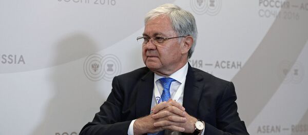 Рашид Олимов котиби генералии СҲШ. Акс аз бойгонӣ - Sputnik Тоҷикистон