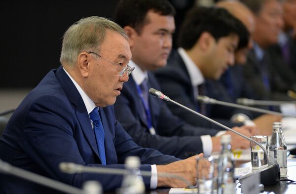Встреча президента Казахстана Н. Назарбаева с представителями россии?ского бизнеса в рамках ПМЭФ - Sputnik Таджикистан