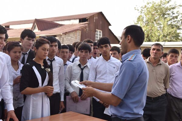 Вступительные экзамены в НТЦ Таджикистана - Sputnik Таджикистан
