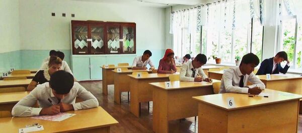Вступительные экзамены, архивное фото Вступительные экзамены, архивное фото - Sputnik Тоҷикистон
