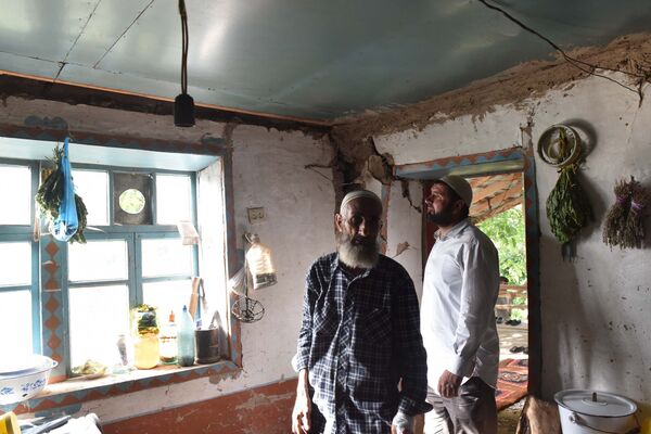 Кадры разрушенных домов после землетрясения в Раштском районе - Sputnik Таджикистан