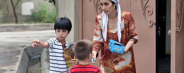 Празднование Ураза-Байрам в Душанбе Празднование Ураза-Байрам в Душанбе - Sputnik Таджикистан