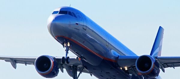 Самолет авиакомпании Аэрофлот, архивное фото Самолет авиакомпании Аэрофлот, архивное фото - Sputnik Таджикистан