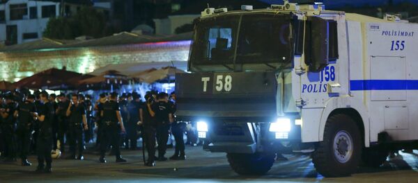 Турецкая полиция. 15 июля 2016 - Sputnik Таджикистан