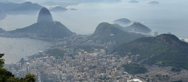 Намуди Рио-де-Женейро аз кӯҳи Корковаду. Акс аз бойгонӣ - Sputnik Тоҷикистон