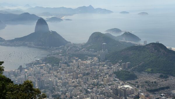 Вид на Рио-де-Жанейро с горы Корковаду. Архивное фото - Sputnik Таджикистан