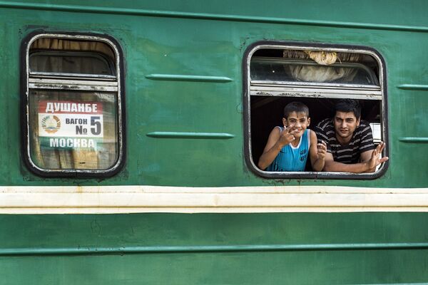 Международный марафон на поезде Душанбе – Москва. - Sputnik Таджикистан