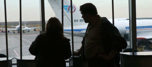 Дар фурӯдгоҳи Домодедово. Акс аз бойгонӣ - Sputnik Тоҷикистон