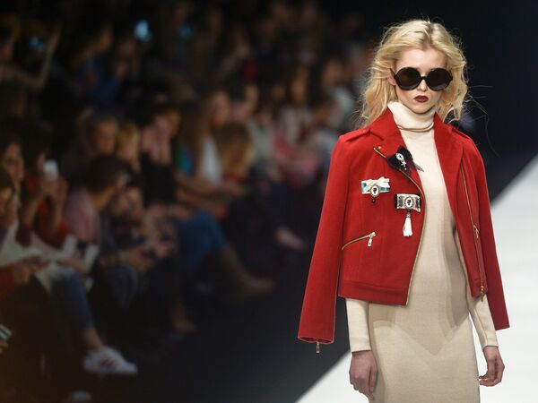 Неделя моды Mercedes-Benz Fashion Week Russia. День четвертый Неделя моды Mercedes-Benz Fashion Week Russia. День четвертый - Sputnik Таджикистан
