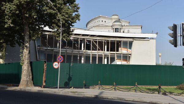 В центре Душанбе сносят кинотеатр Джами - Sputnik Таджикистан