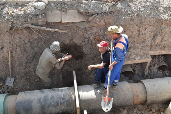 Замена труб отопления в Душанбе - Sputnik Таджикистан