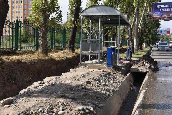Замена труб отопления в Душанбе - Sputnik Таджикистан