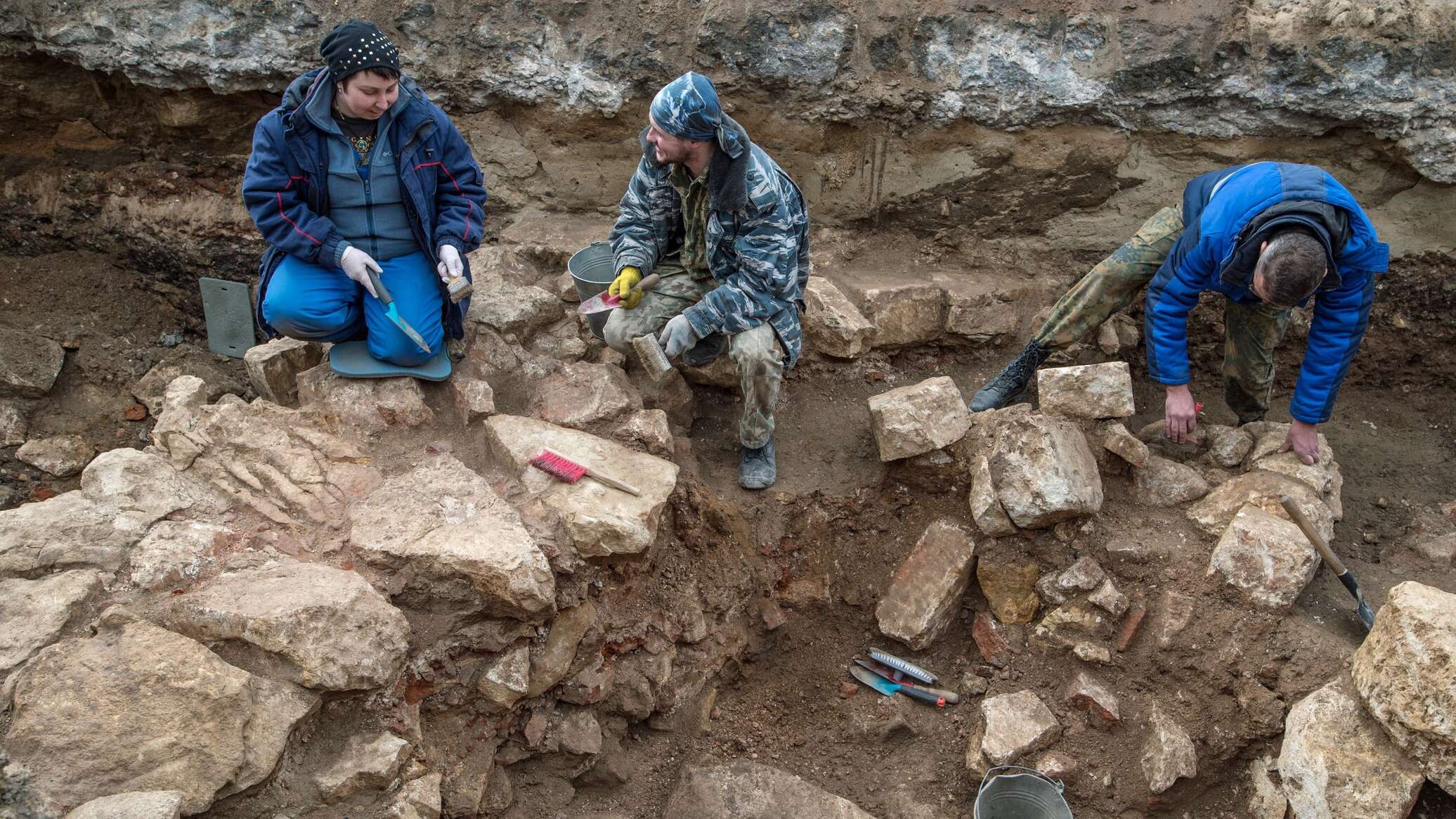 Музей археологических раскопок. Археологические находка в Таджикистане Саразм. Раскопки в Москве 2021. Археологические находки Алтая.