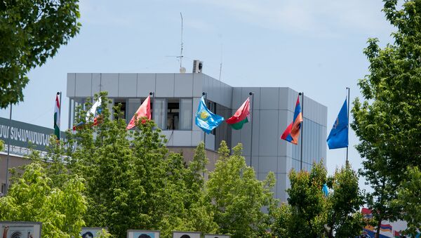 Флаги стран-участниц ОДКБ - Sputnik Таджикистан