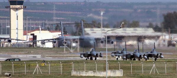 Авиабаза Инджирлик в Турции. Архивное фото Авиабаза Инджирлик в Турции. Архивное фото - Sputnik Таджикистан