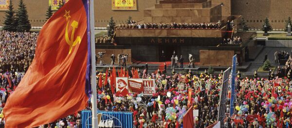 Первомайская демонстрация на Красной площади - Sputnik Таджикистан