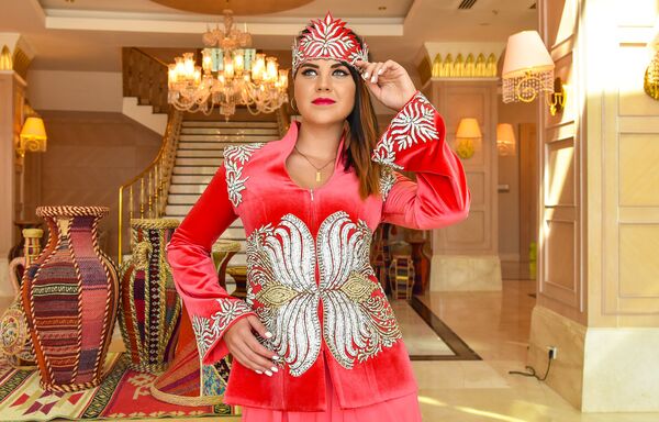 Участницы конкурса Мисс Юнион в Азербайджанских национальных платьях - Sputnik Таджикистан