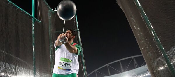 Дильшод Назаров во время метания молота в финале турнира на ОИ в Рио-де-Жанейро Дильшод Назаров во время метания молота в финале турнира на ОИ в Рио-де-Жанейро - Sputnik Таджикистан
